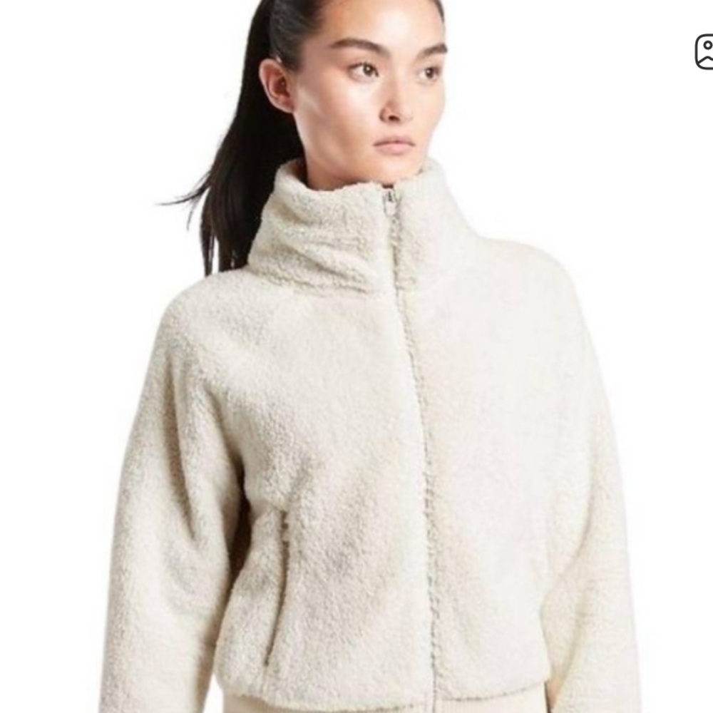 Athleta Tugga sherpa jacket Cream M